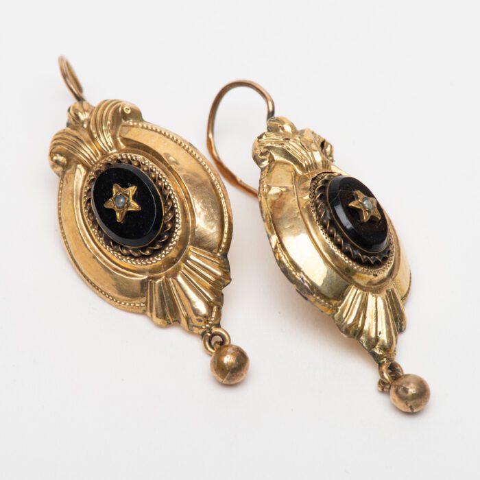 Fabergé Ohrringe mit Verzierungen